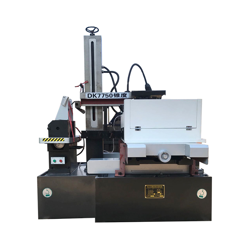 DK7750 ± 30 ° AZ grande machine de coupe de fil à haute vitesse EDM sans maintenance