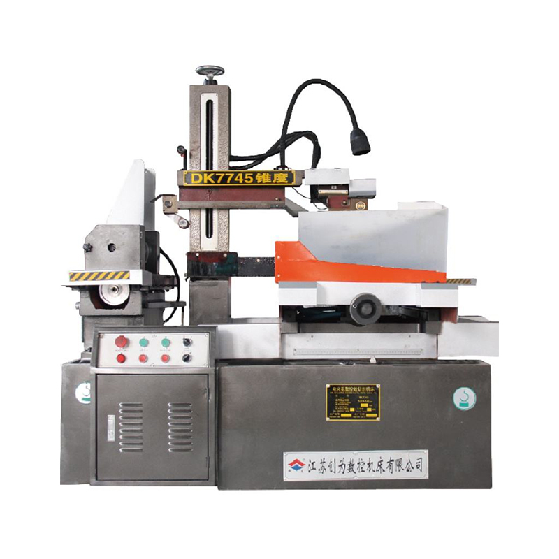 DK7745 ± 15 ° AZ Machine de coupe à haute vitesse CNC EDM sans entretien